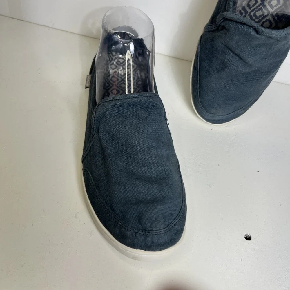 Sanuk blue canvas